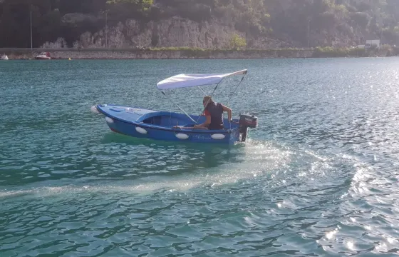 14' Pasara Dinghy Rental in Nova Mokosica, Dubrovnik-Neretva County