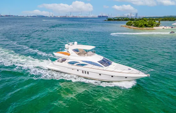 70' Azimut Luxury Yacht VIP Service
