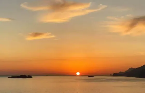 Sunset Vibes in Positano! Inquire the 2-Hour Sunset Tour now!