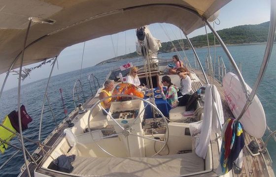 65' Cruising Monohull "IKARIAN STAR" Charter in Notios Tomeas Athinon, Greece