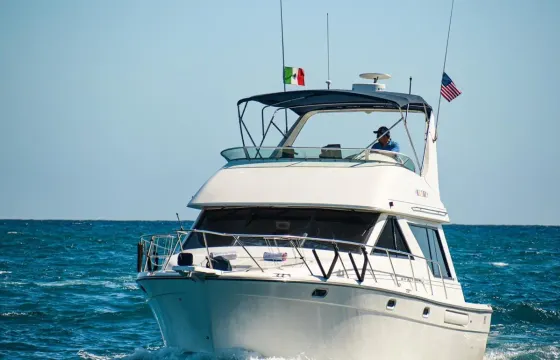 Luxury Sea Ray 40ft Motor Yacht Charter in Cabo San Lucas, Mexico