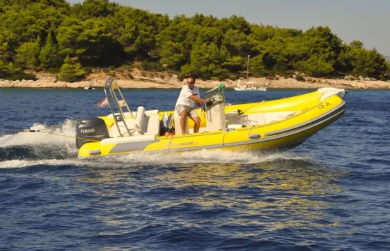 Rent a 25' Rigid Inflatable Boat in Hvar, Croatia