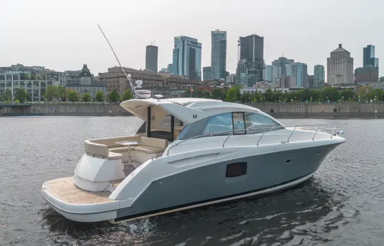 45’ Prestige Luxury Yacht – St. Lawrence River