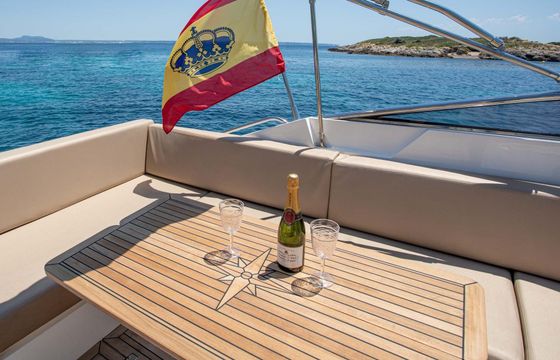 Sealine 35 Sport Motor Yacht for Charter in Palma, Illes Balears