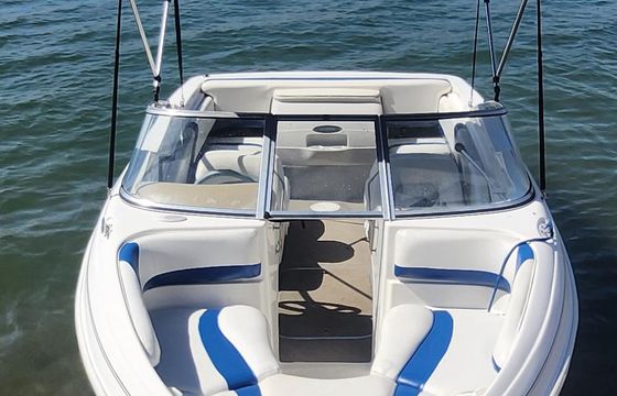 Glastron 195 SX Bowrider with V8 Power – Cruise, Wake, or Relax!