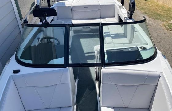 Mastercraft NXT22 Upgraded Surf System with Captain!