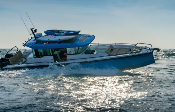 Axopar 37 XC Motor Yacht for Athens Day Trips!