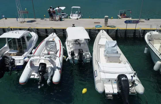 "Apollon" 4.5m/30hp - No License required in Sifnos island
