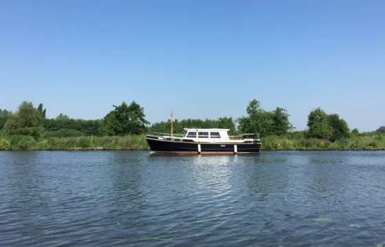 Rent 4 Person Yacht In Heukelum