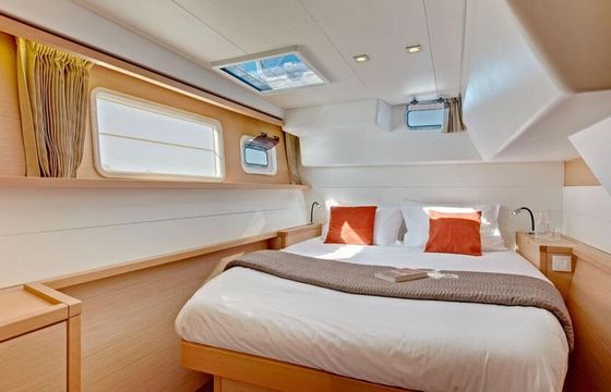 Lagoon 450F Cruising Catamaran in Lefkada, Greece!
