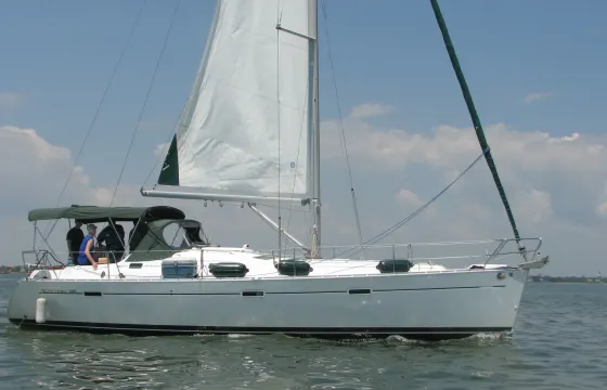 Charter 39ft 'Two J Birds' Beneteau Sailboat In Kemah, Texas