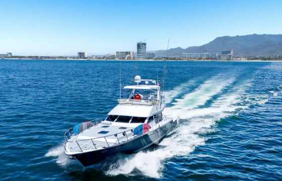 60ft Yacht A/C and Snacks Included!