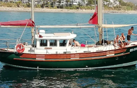 Fisher 37 Boat Rental in Setúbal, Portugal