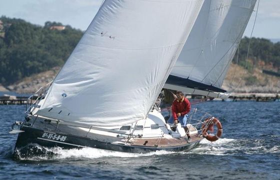 37ft Elan Performance Cruising Monohull Rental in Vigo, Galicia