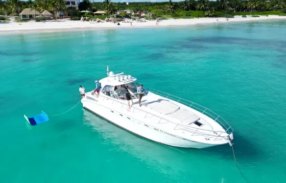Sea Ray Sundancer 55’ in Tulum. All inclusive
