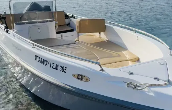 Privat boat Rental in milos Explore kleftiko, Polyaigos & Hidden Caves!