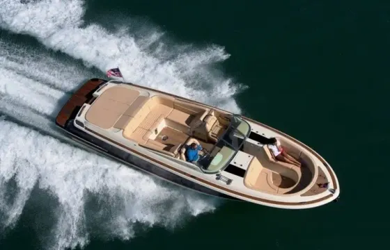 Modern Classic Luxury For Up To 6 Persons