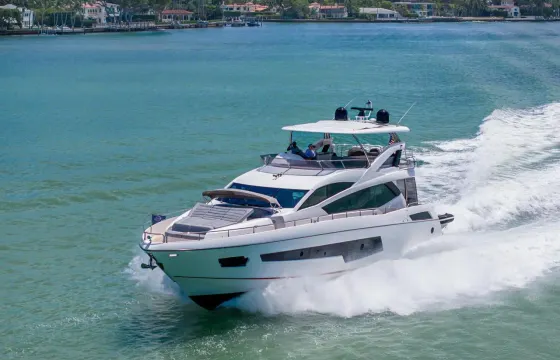 78’ Sunseeker Helios Mega Yacht – Ultimate Space & Luxury Comfort