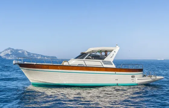 2026 31ft Acquamarina 8.48 Day Charter