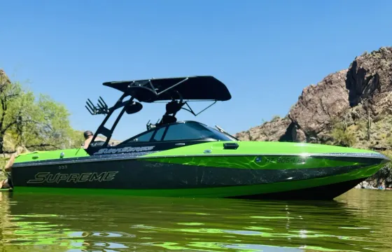 Come stay cool at the lake! Supreme S211 Wakeboat with Captain at Bartlett Lake
