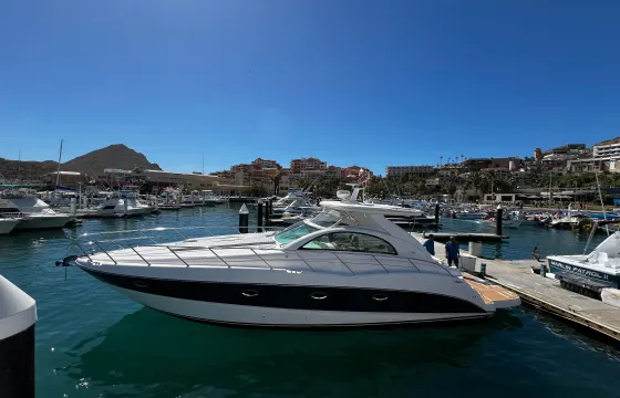 45ft Maxum Motor Yacht in Cabo