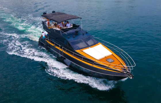 Gorgeous Azimuth 58ft Yacht, the real Luxury at the Pacific in PV.