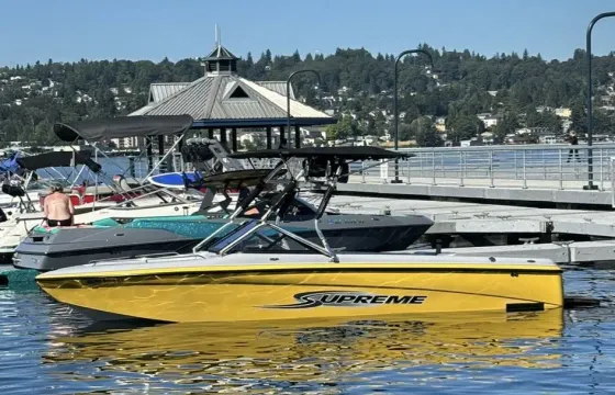 20' Supreme Wakeboat for rent in Renton with tubes and ropes
