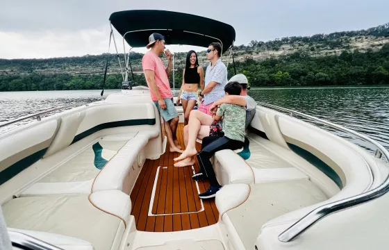 Lake Austin Party Boat – Tubing, Kneeboard & Captain Included