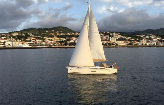 Charter a Dufour 450 Grand Large - PRIMO - Base Horta, Faial Island, Açores, Portugal