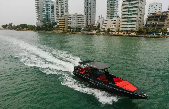 Rent a Exclusive Private Boat 38FT For 15 People in Cartagena