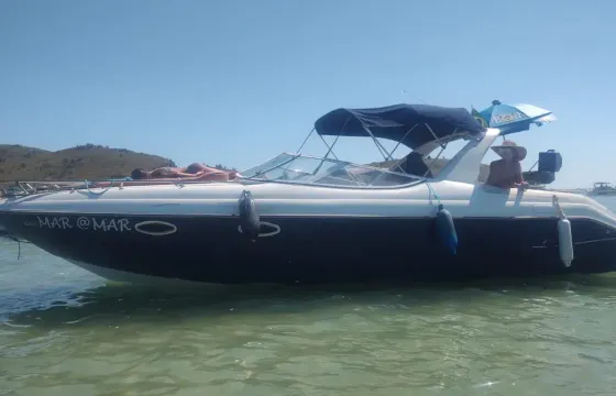 27ft Runner Motor Yacht Rental in Arraial do Cabo, Rio de Janeiro, Brazil