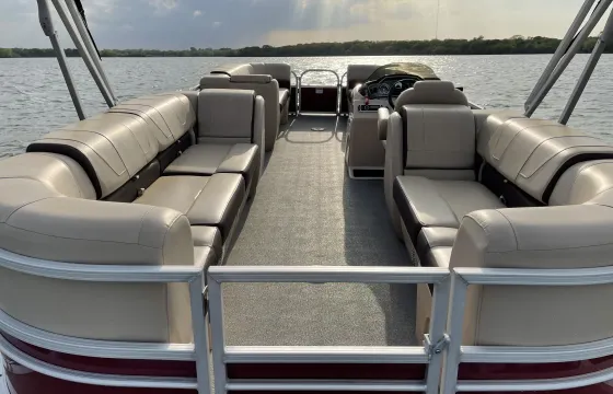 3 Day Minimum: 2018 Sun Tracker Party Barge 24 DLX Pontoon | Richland-Chambers