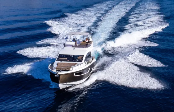 Sealine F430 Luxury Motor Yacht for charter in Dubrovnik