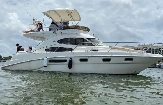 Explore Miami with 40ft Sea Line Flybridge!