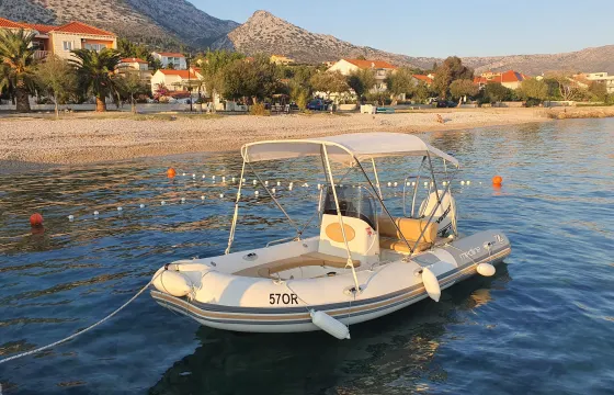 Zodiac Medline 550, ideal for long outings...