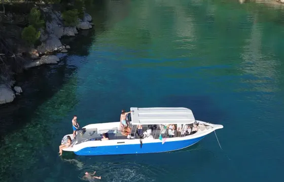 Brač, Šolta & Blue Lagoon: Unique Island Escape with Drinks & Shipwreck included