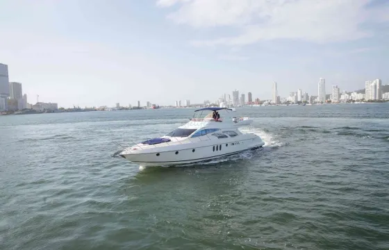 62ft Luxury Private Yacht Charter to Rosario Islands | Cartagena