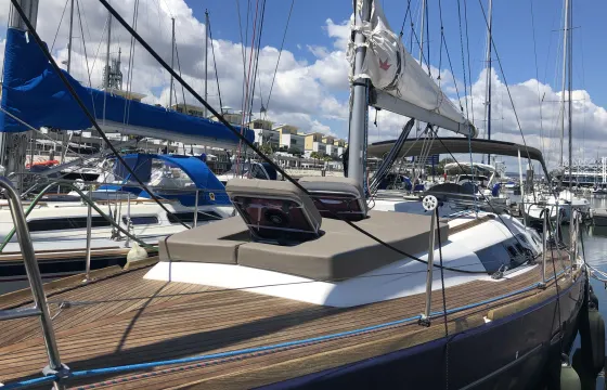 Hanse 470e Lisbon Sunset Sail (with Portuguese wine and appetizers)