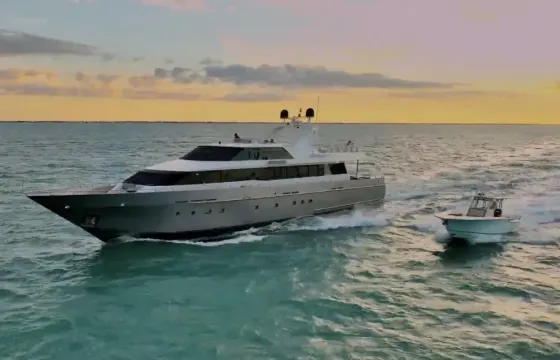 115ft Custom Line Mega Yacht in Cancun