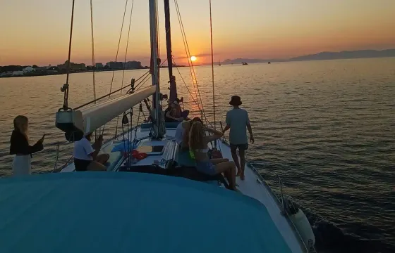 Private Sailing Evening Cruise with sunset and drinks