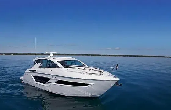 ⭐️⭐️⭐️⭐️⭐️  Brand New Luxury 50' Yacht W/ GYRO STABILIZER!- BEST PRICING 🐬
