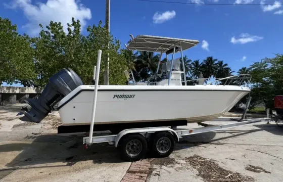 Pursuit 23ft Yamaha F225 for up to 6 people!