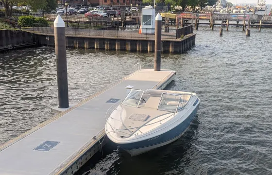 24ft Maxum Powerboat for rent in Alexandria