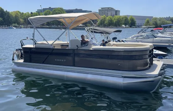 Crest 22ft Pontoon Party Boat In Seattle Area And Surrounding Lakes