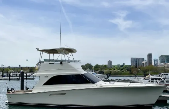 Luxury 50’ Ocean Yacht Charter in Chicago - Captain and Crew Included