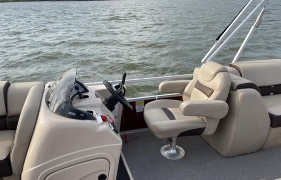 2018 Sun Tracker Party Barge 24 DLX Pontoon | Lake Weatherford