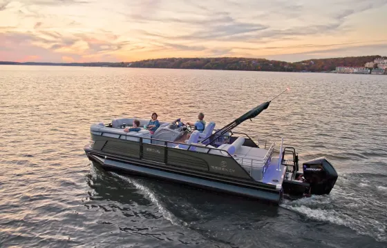 Lake Mead: Luxury Pontoon for Charter