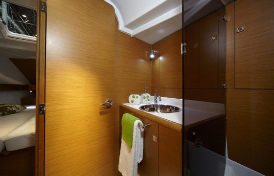 Sun Odyssey 449 (built 2018) in Lefkas