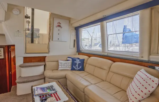 Incredible 42' Luxury Carver Yacht in St. Petersburg, Florida