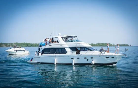 59ft Volvo Carver Yacht with Crew, Up to 20 Guests, Toronto, ON